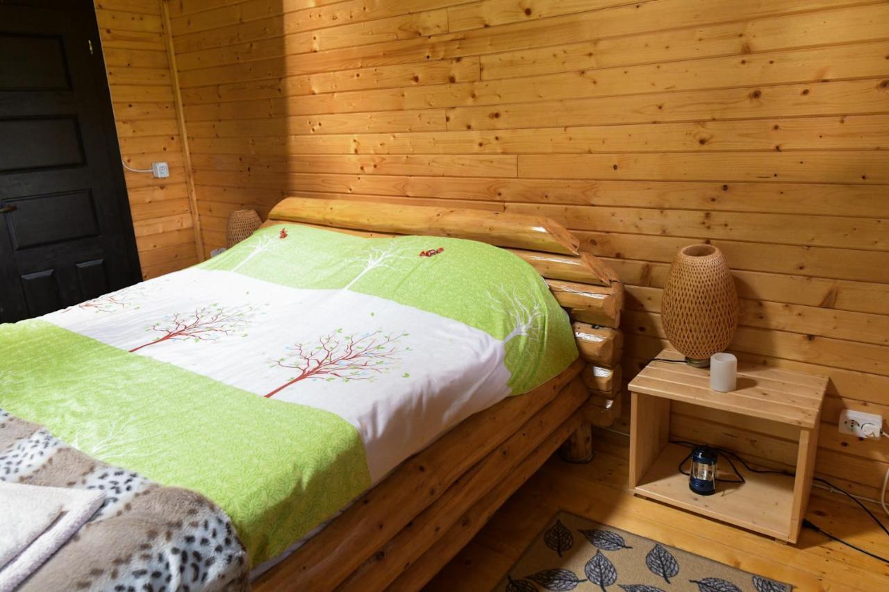 Cuibul Vulturilor - Casuta In Copac Villa Moisei Eksteriør billede
